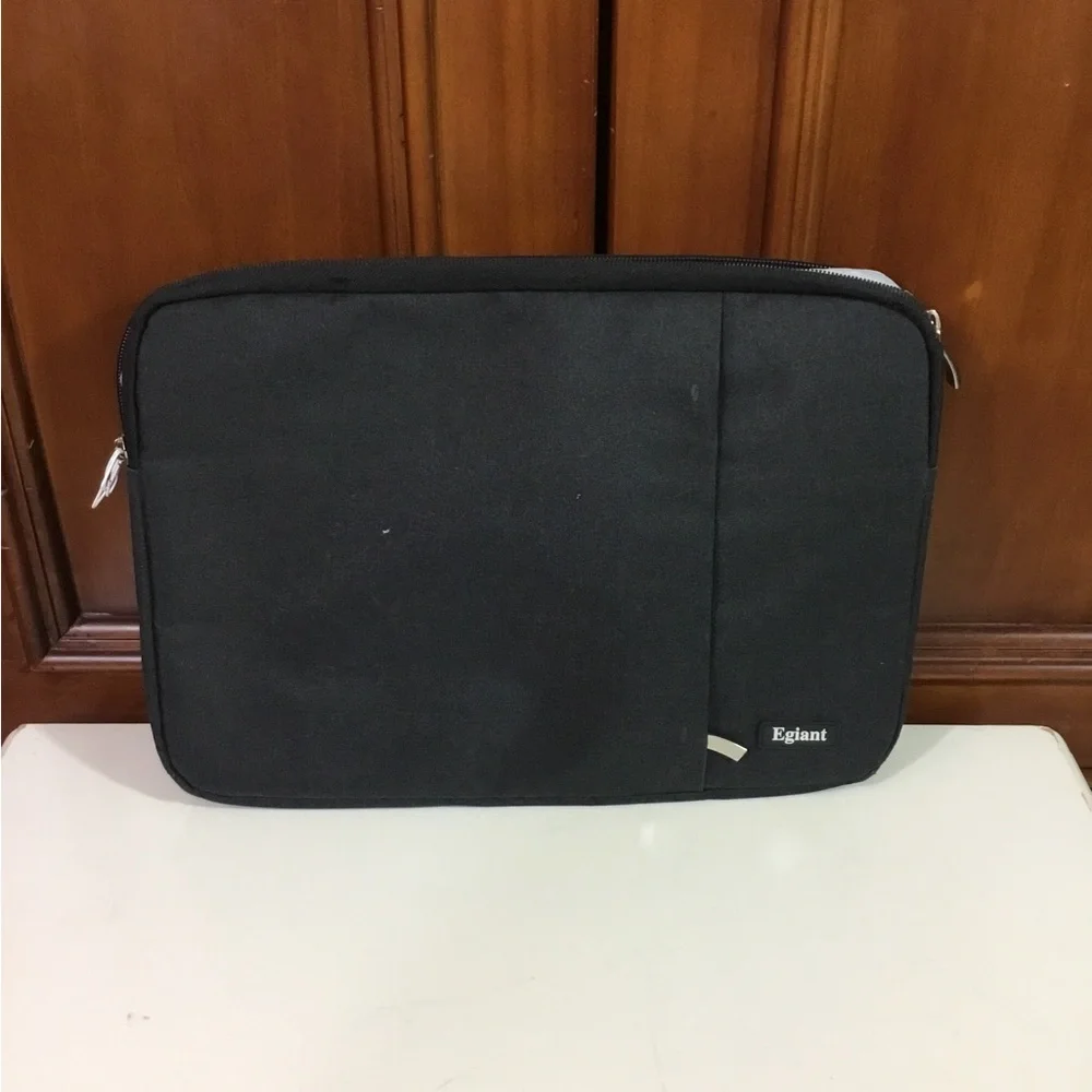 Egiant Carry All Solid Black Tablet Laptop Case Soft Gray Lining EUC 13 X 9.5 As